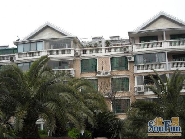  p>万景园介于高架道路内环线,外环线之间,所处的上海西大堂普陀区