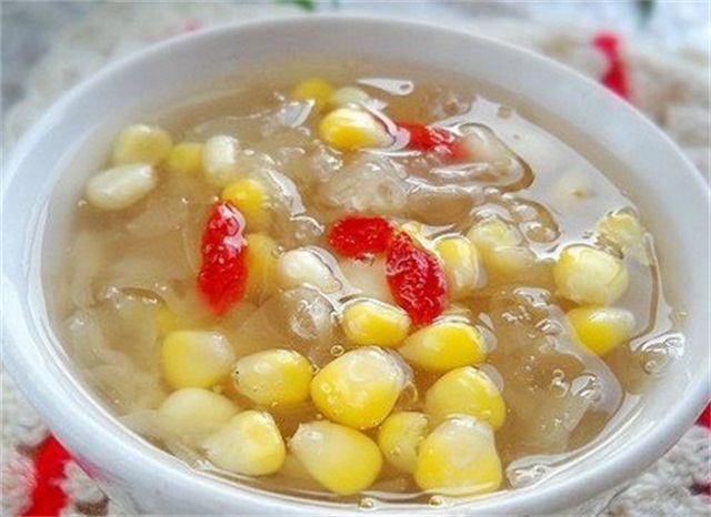  p>白果银耳糖水的主料为白果和银耳,加糖.需耗时,准备时间10-20分钟.