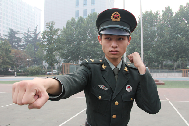 县 /a>人,2008年12月入伍,中国人民解放军总医院汽车队司机,下士军衔