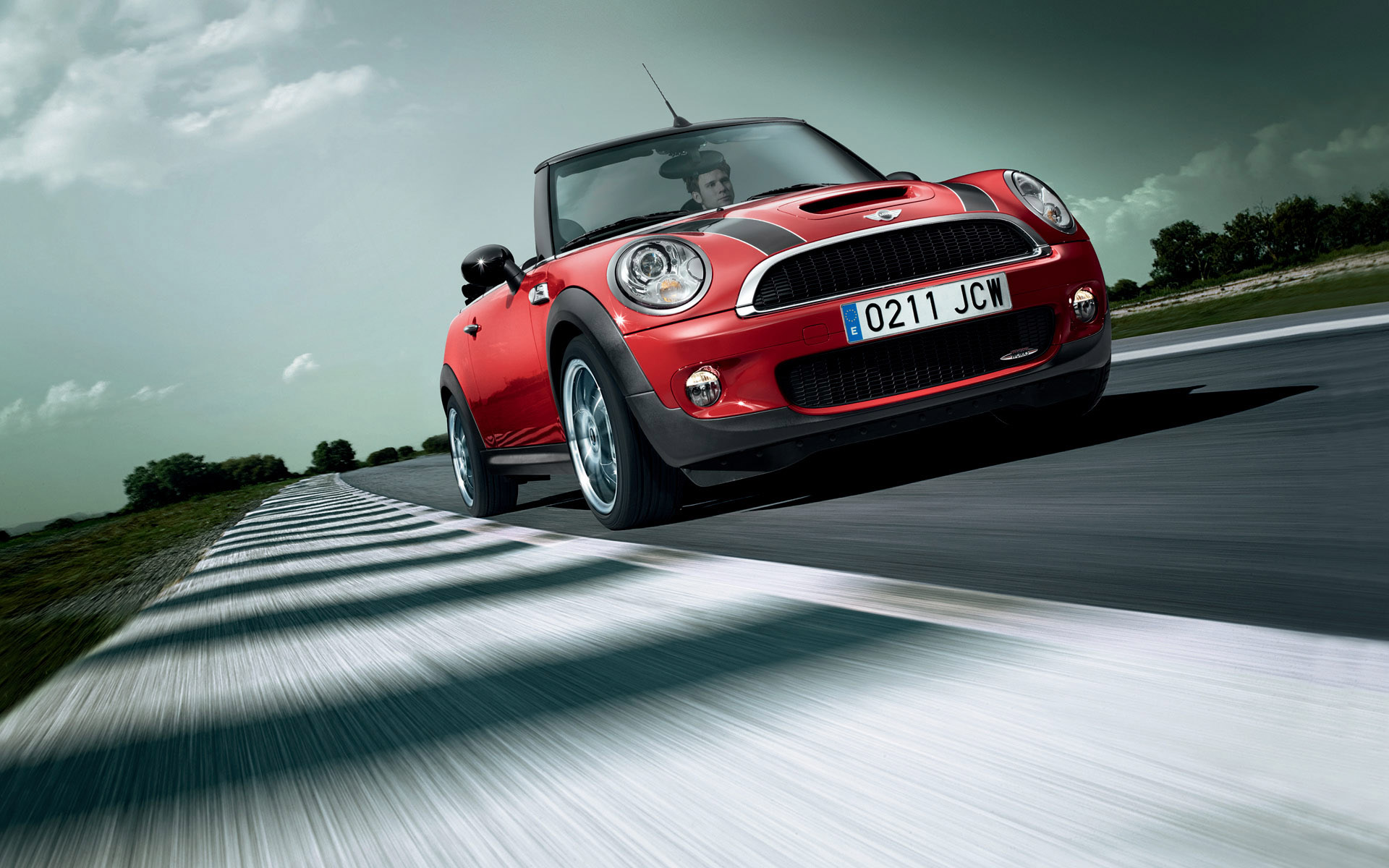 cqy">mini是由 a target="_blank" href="/item/英国汽车/16403135"