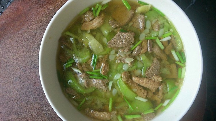 猪肝水瓜瘦肉汤