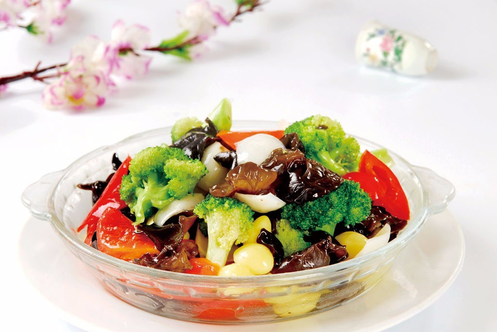  p data-id="gnwgrbg0yr">煸炒素什锦是一道传统的特色名菜,属于素菜.