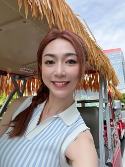 黄嘉雯照片