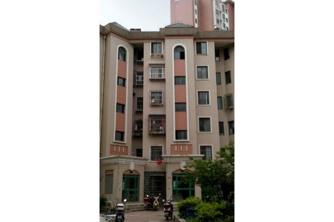  p>吉庆家园金秋苑位于南京市建邺南苑,由南京市雨花台区城镇建设综合