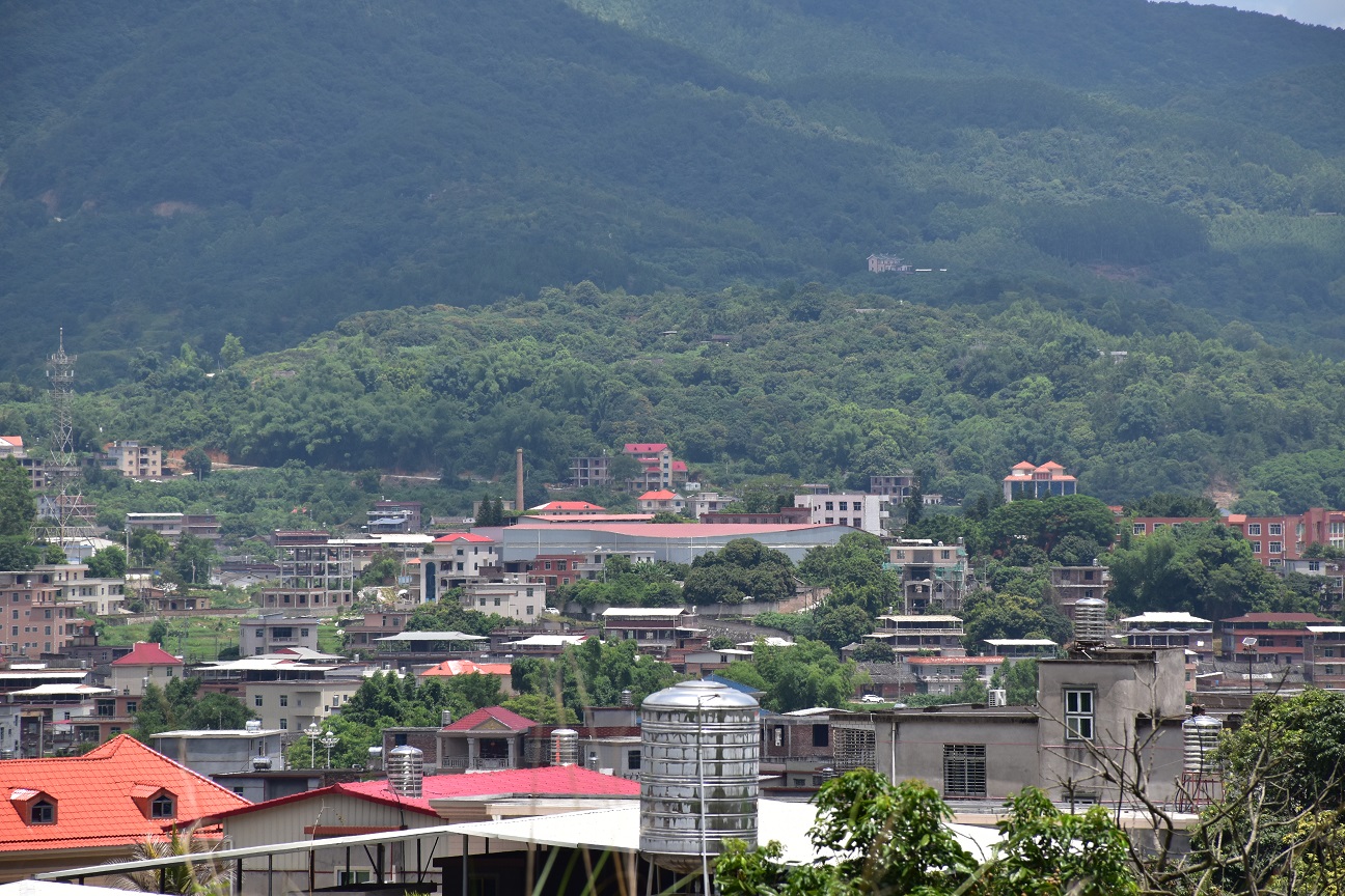  p>社二村位于福建省泉州市南安市诗山镇西南部,东与同宗叶飞将军的