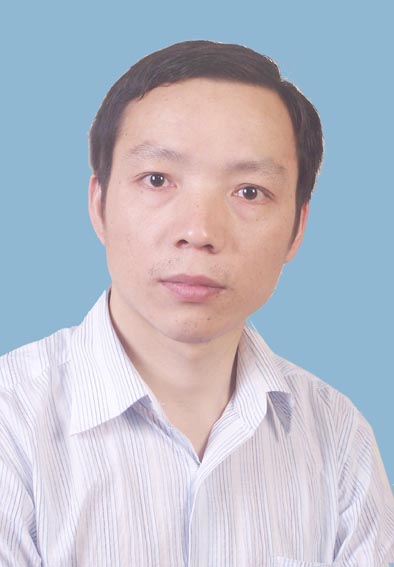 男,1975年2月出生,汉族,大专学历,中共党员,现任江西省九江市彭泽县