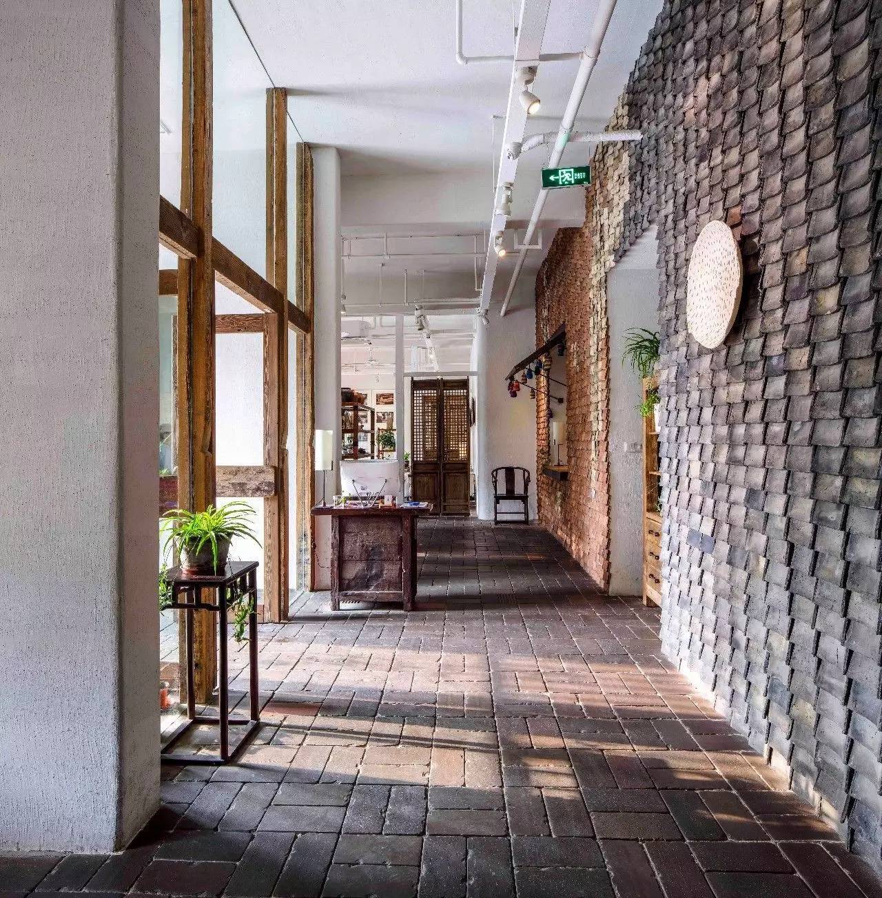 瓦库茶艺馆是由著名设计师 a target="_blank" href="/item/余平