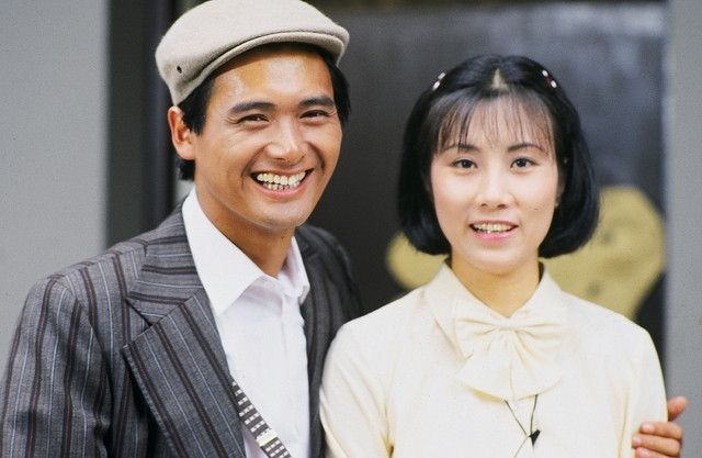  p>《我的他-阿龙》是tvb剧集《千王群英会》的插曲,由汪明荃演唱,该