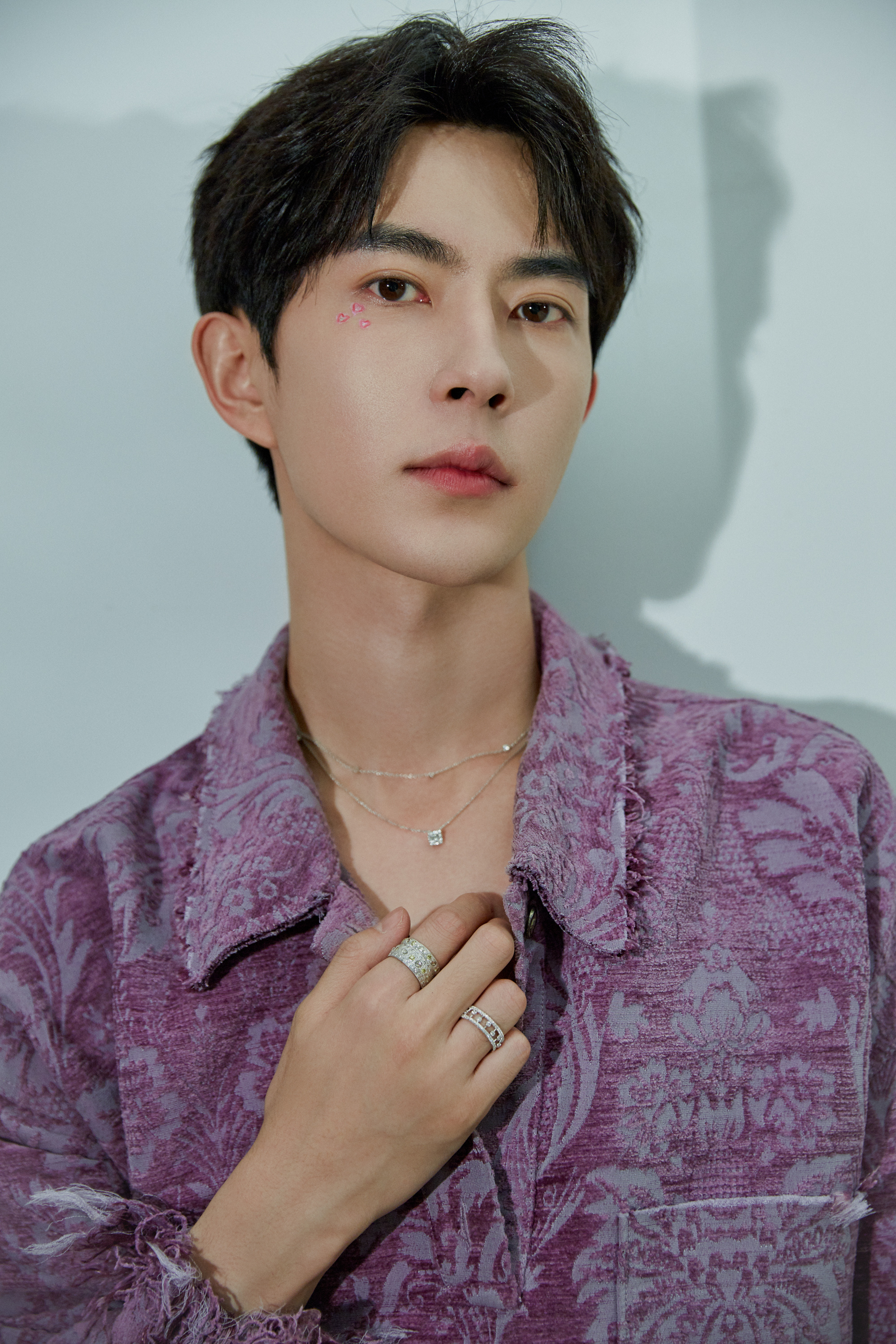  p>于朦胧(alan yu),1988年6月15日生于新疆乌鲁木齐,中国内地男演员