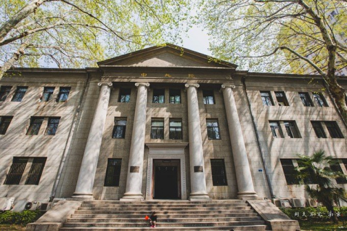 <p>东南大学大礼堂