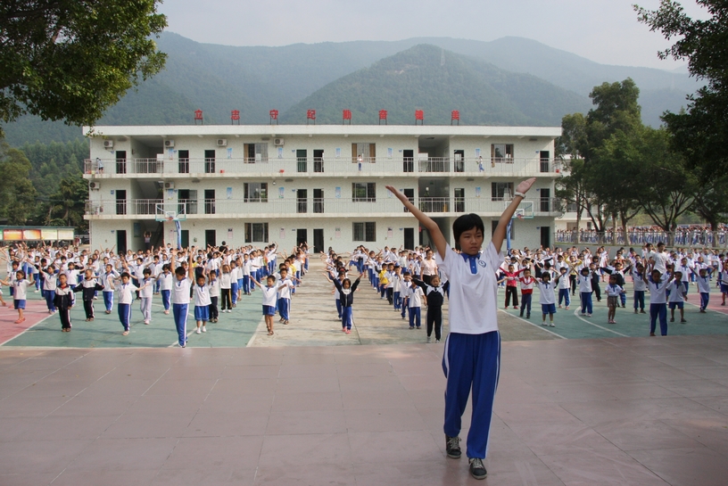 肇庆市铁路学校