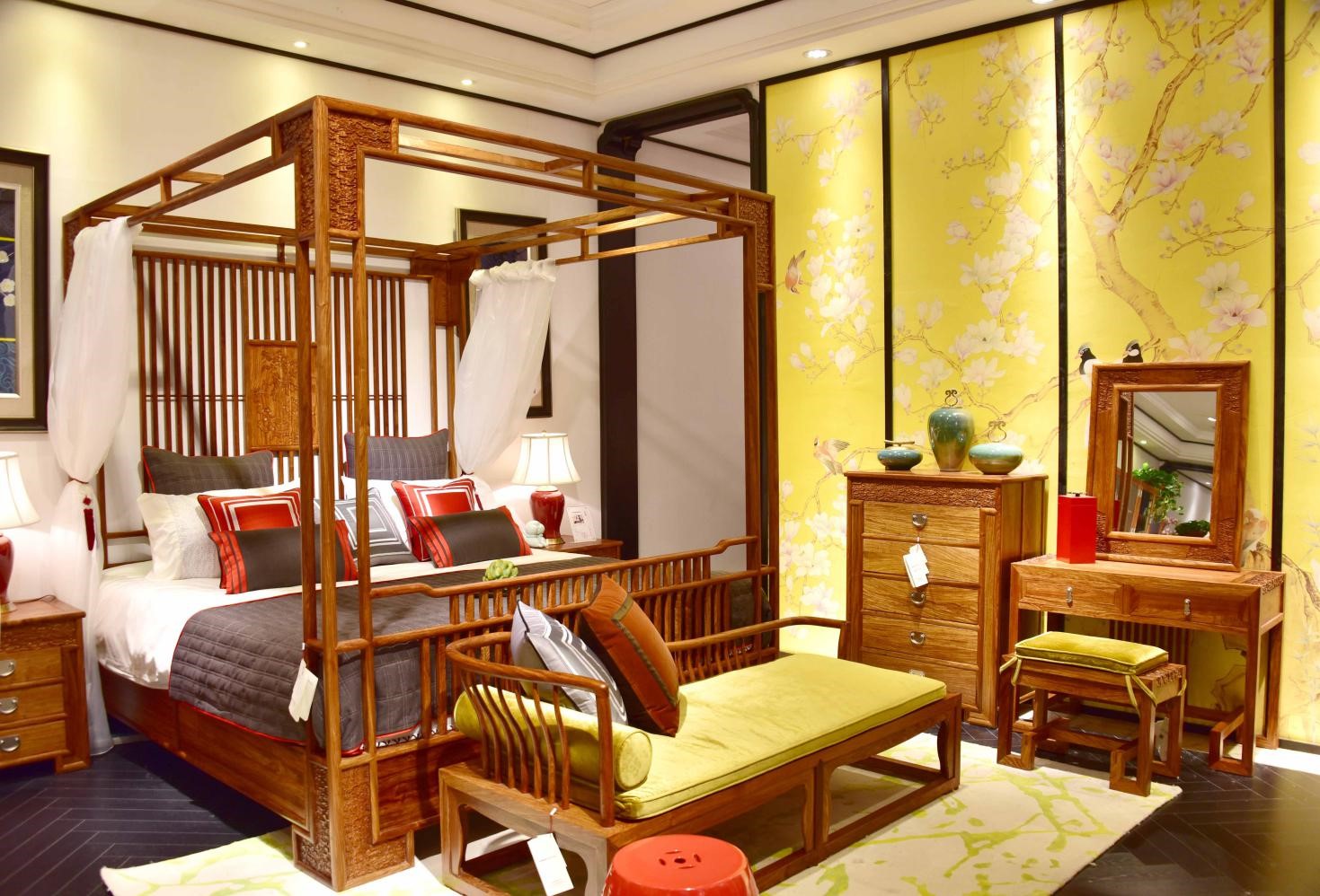  p>苏梨是苏州市苏品家具有限公司旗下的品牌. /p>