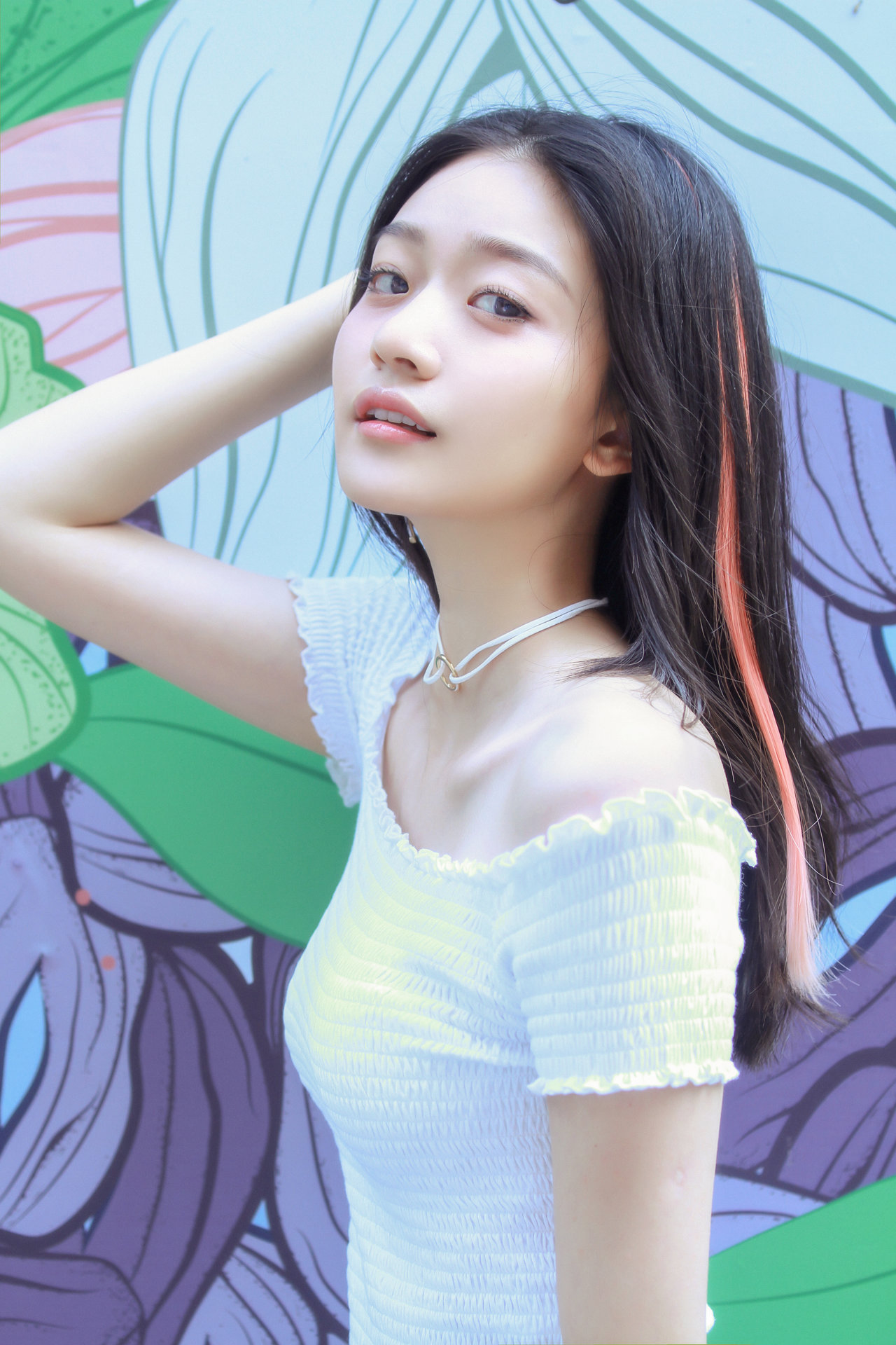  p data-id="gncpc0awvh">郑水晶,1994年7月25日出生于浙江省杭州市