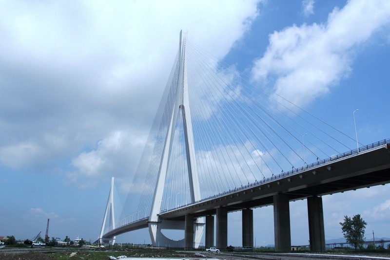  p>鄂东长江大桥(edong yangtze river bridge)是中国 a target="