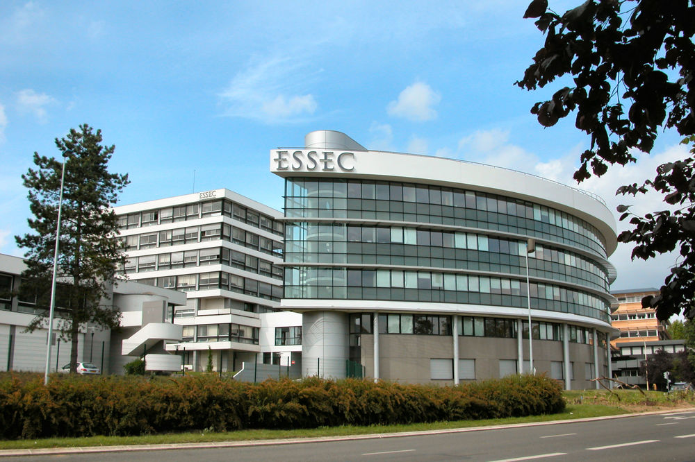 rieure des sciences économiques et commerciales),英文名称essec