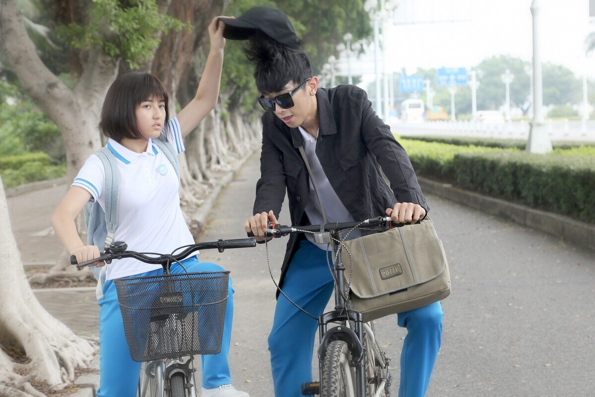 《李雷和韩梅梅》是杨永春执导,张子枫,张逸杰等领衔出演的青春喜剧片