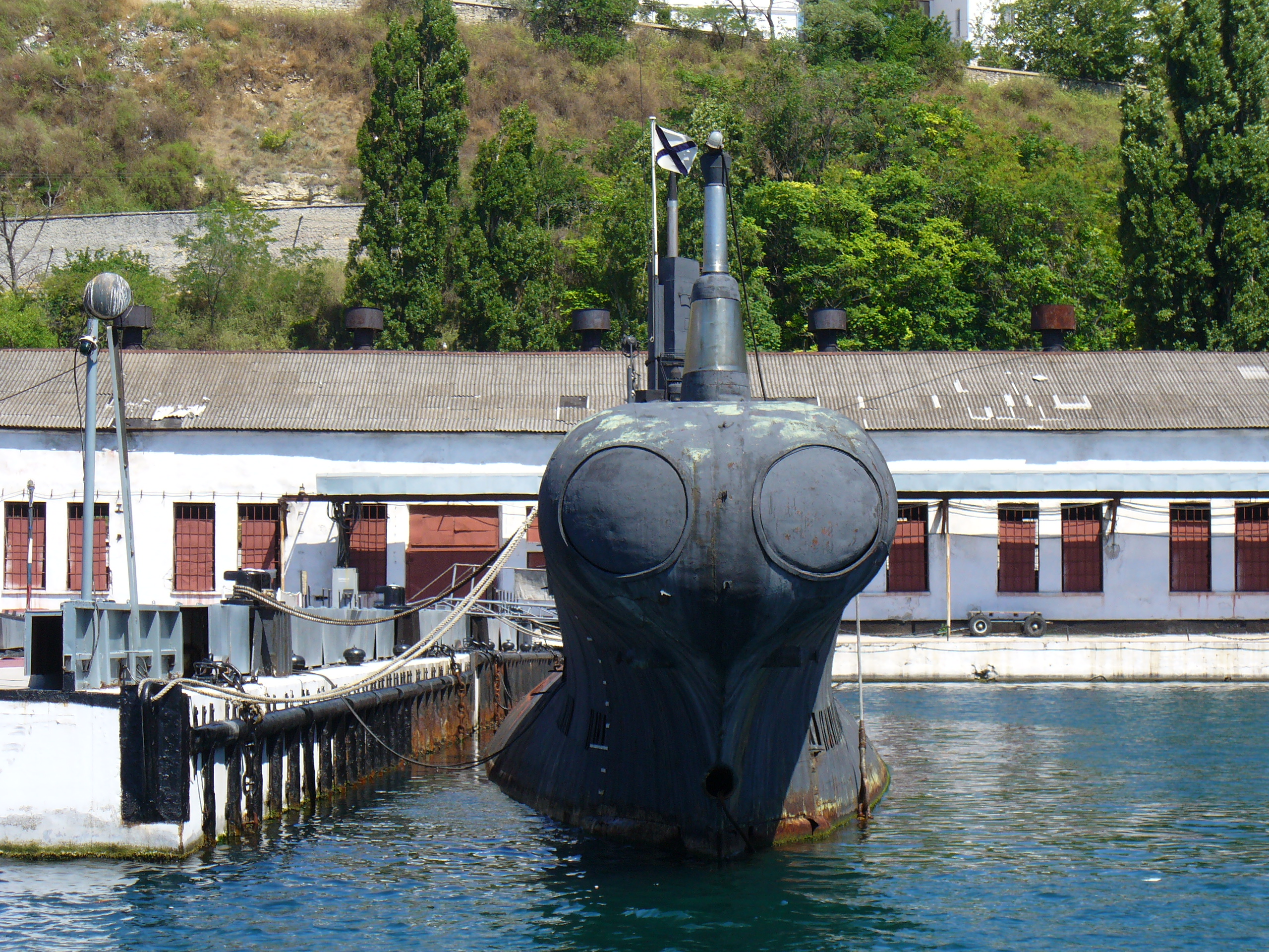  p>633型潜艇(俄文: b>проекта 633 /b>,中文: b>633工程, /b>