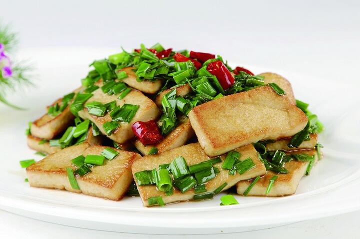 家常葱花炒豆腐