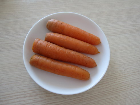 蒸小胡萝卜