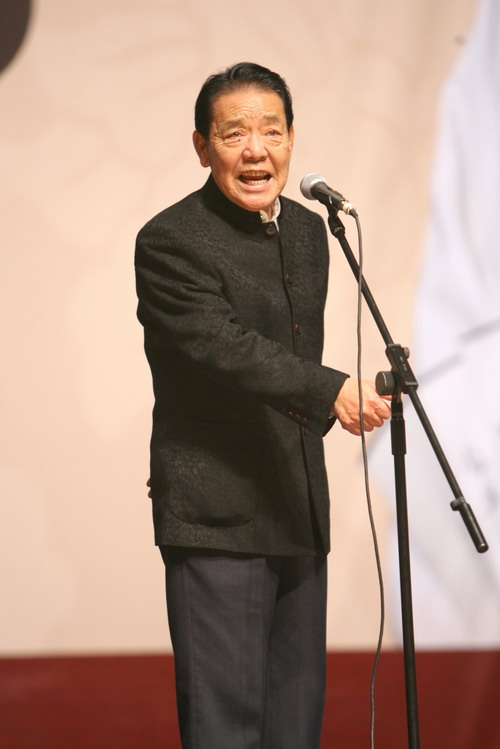 年12月17日-2018年9月11日) /i>,出生于辽宁省营口市,中国评书演员