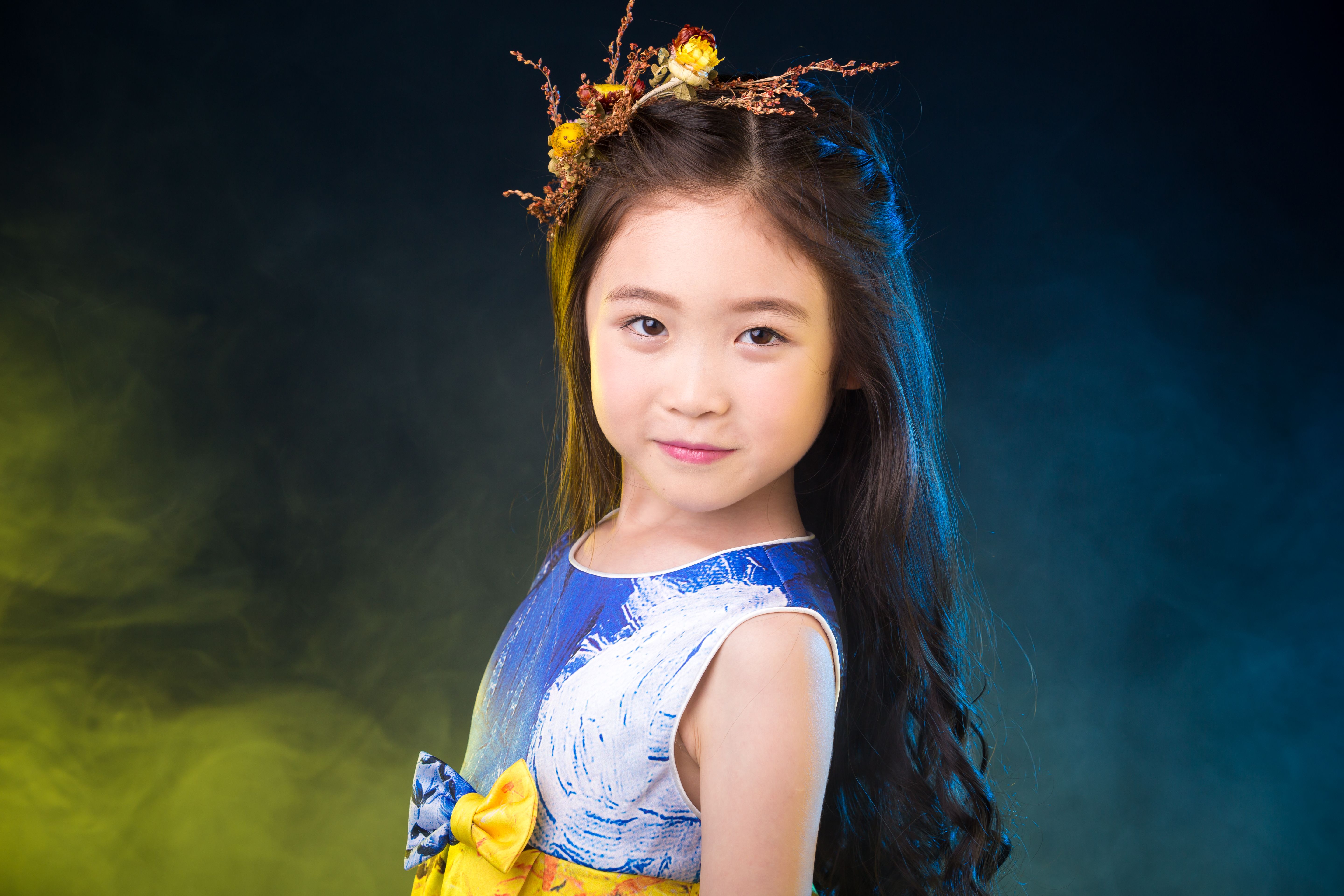  p>邓文怡,2009年11月14日出生于香港,童星,中国香港女歌手.