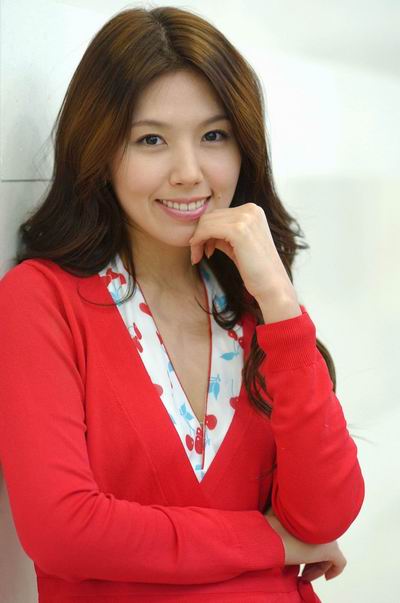  p>李恩珠(1980年12月22日-2005年2月22日),出生于韩国全罗北道群山市