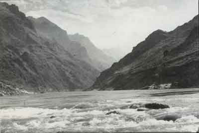  p>金沙江皎平渡口,在云南省禄劝县皎平村,四川省会理市洞村之间,距