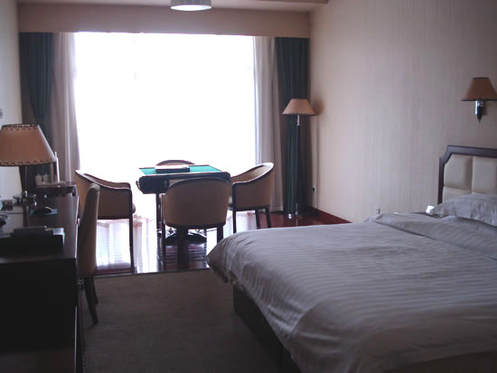  p data-id="gnhec9jybf">安阳市中原宾馆位于繁华市区解放大道中段