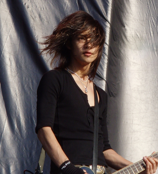 ld4n21">toshiya,原名:hara toshimasa,日本乐队dir en grey的贝司手