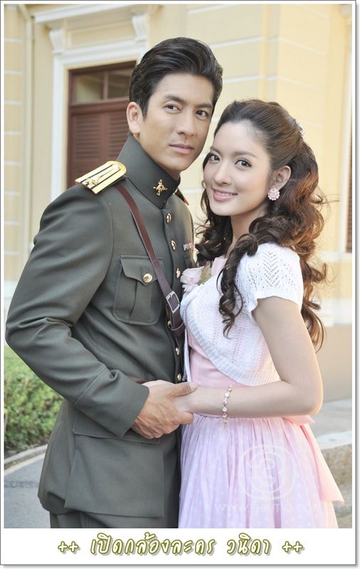  /p> p>17岁被选中当平面模特,2007年在《爱情花开》中首次担当女一号