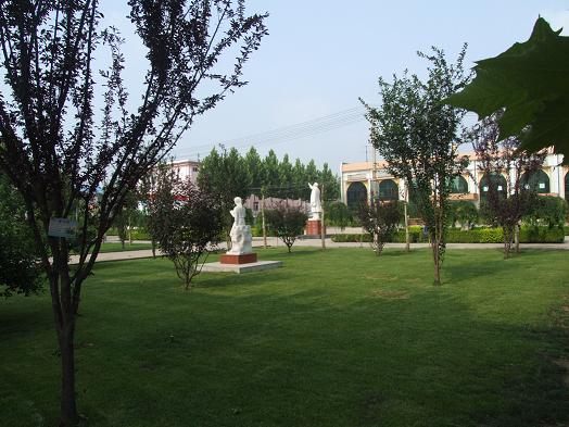  p>曲周县第一中学简称曲周一中,始建于1951年,经过60多年的建设与