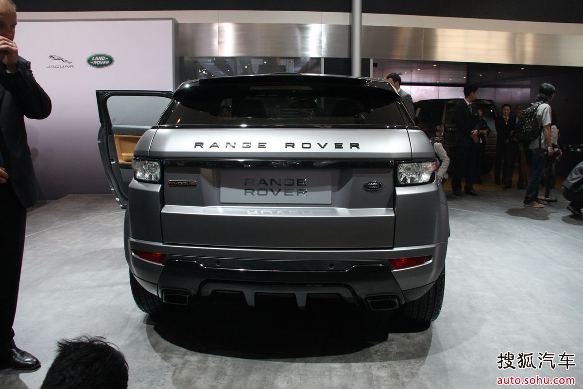  p>揽胜极光(evoque)是路虎品牌中车身最为紧凑的 a target="_blank"