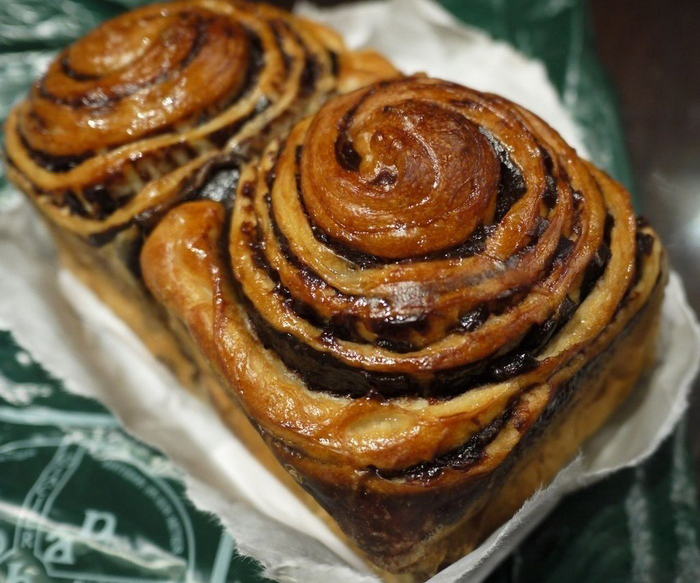  p>巧克力螺旋面包的外形酷似 a target="_blank" href="/item/海螺