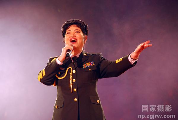 id="go02x4hr25">耿莲凤,1944年12月出生于河北阜平,中国女高音歌唱家