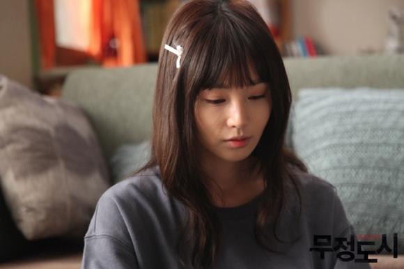  p>《无情都市》是韩国jtbc有线台于2013年5月27日起播出的月火连续剧