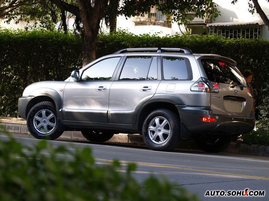  p>江淮瑞鹰,是江淮旗下的首款suv车型,采用发光二级管设计的 a href=