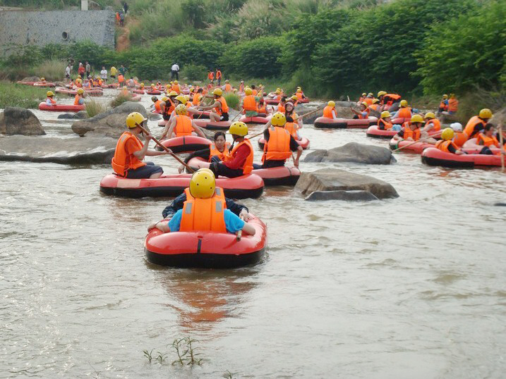  p data-id="gnx5f4lriv">长泰漂流位于福建省漳州市,被誉为福建第一