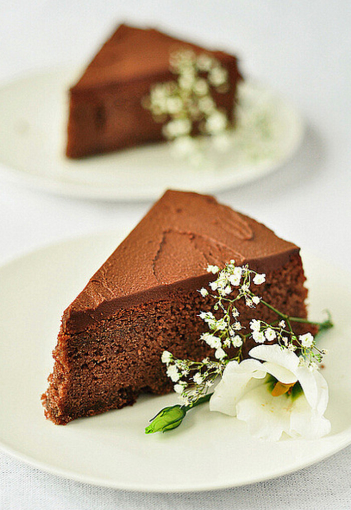 data-lemmaid="34638">布朗尼 /a>(chocolate brownie)是质地介于蛋糕