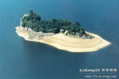 镜泊湖小孤山