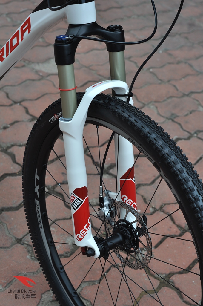  p>挑战者850是由 a href="#" data-lemmaid="5485962">庞巴迪公司 /a