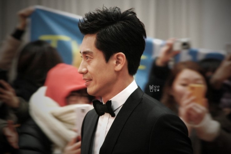  p>申河均(         ,shin ha kyun),1974年5月30日出生于韩国首尔