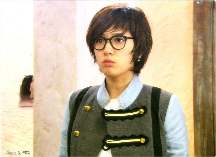  p>《原来是美男啊》是韩国sbs电视台2009年10月7日起首播的水木剧,由