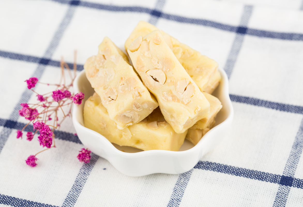 牛奶花生牛轧糖