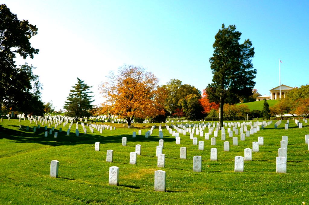  p>阿灵顿国家公墓(arlington national cemetery)坐落于美国 a
