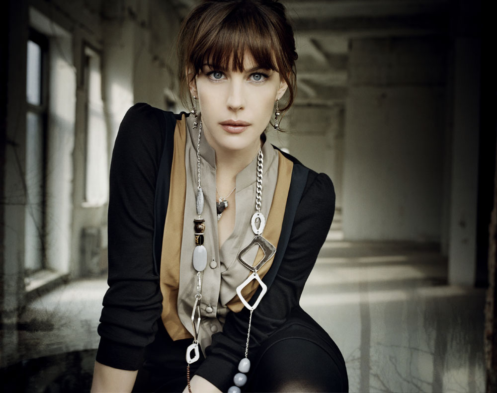  p>丽芙·泰勒(liv tyler),1977年7月1日出生于美国缅因州波特兰市