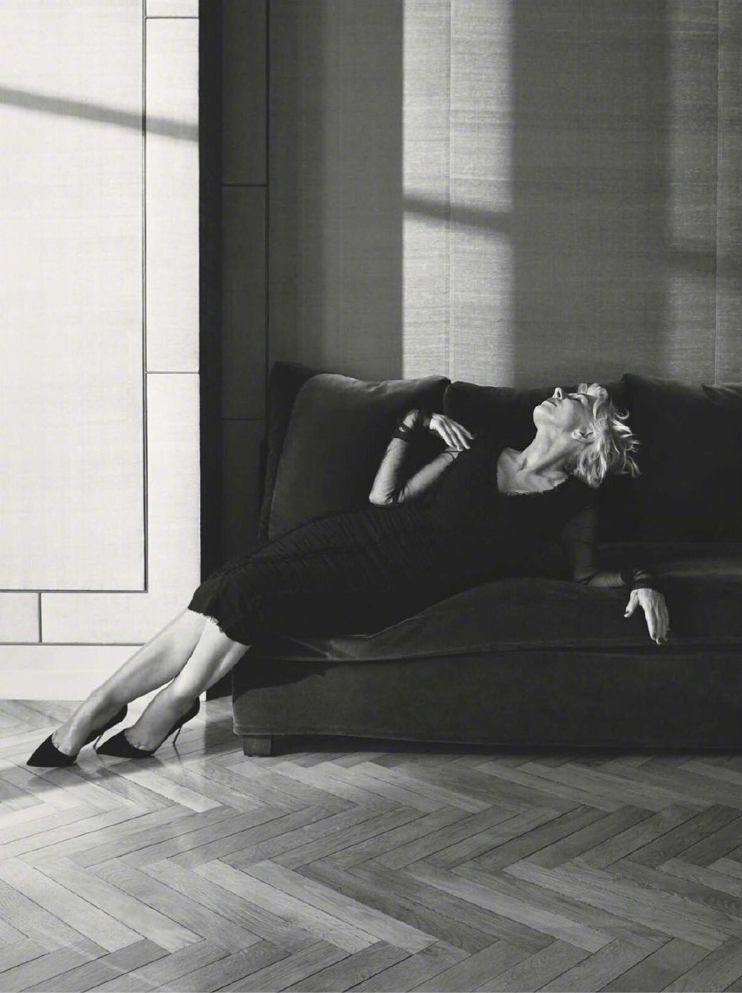  p>海伦·米伦 i>(helen mirren) /i>,1945年7月26日出生于英国伦敦