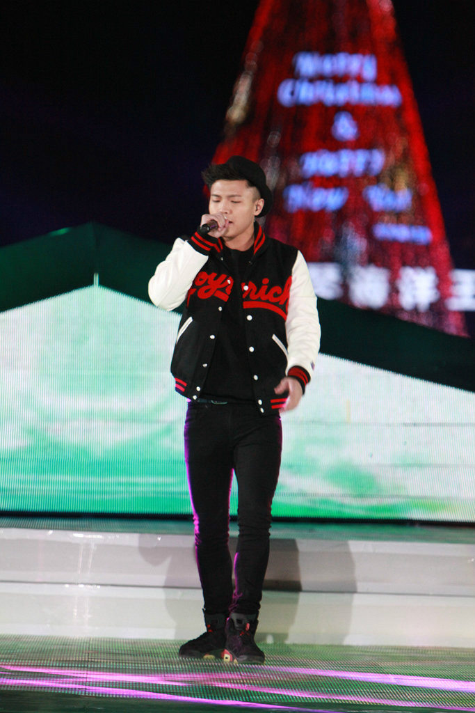  p>罗隽永演唱的《光(gimme a light)》(粤语版),收录于他2015年发表