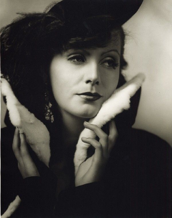  p data-id="gnt7m9kz49">葛丽泰·嘉宝(greta garbo,1905年9月18日