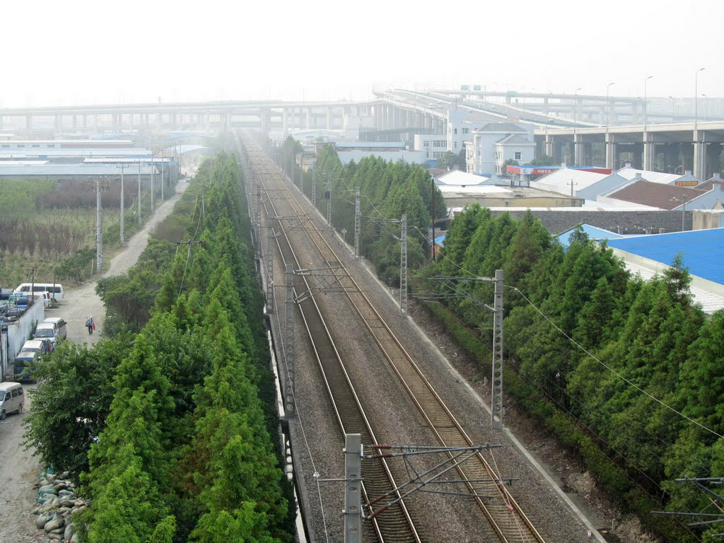 昆沪铁路