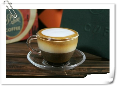  p>爱尔兰咖啡(irish coffee)是一款鸡尾酒,是以爱尔兰威士忌为基酒